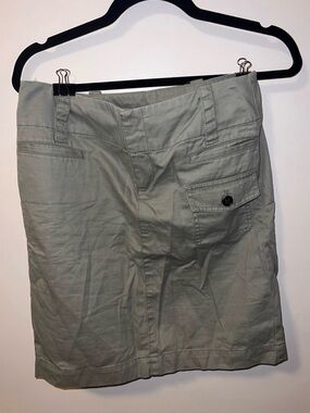 Gap Woman’s Olive Green Skirt
